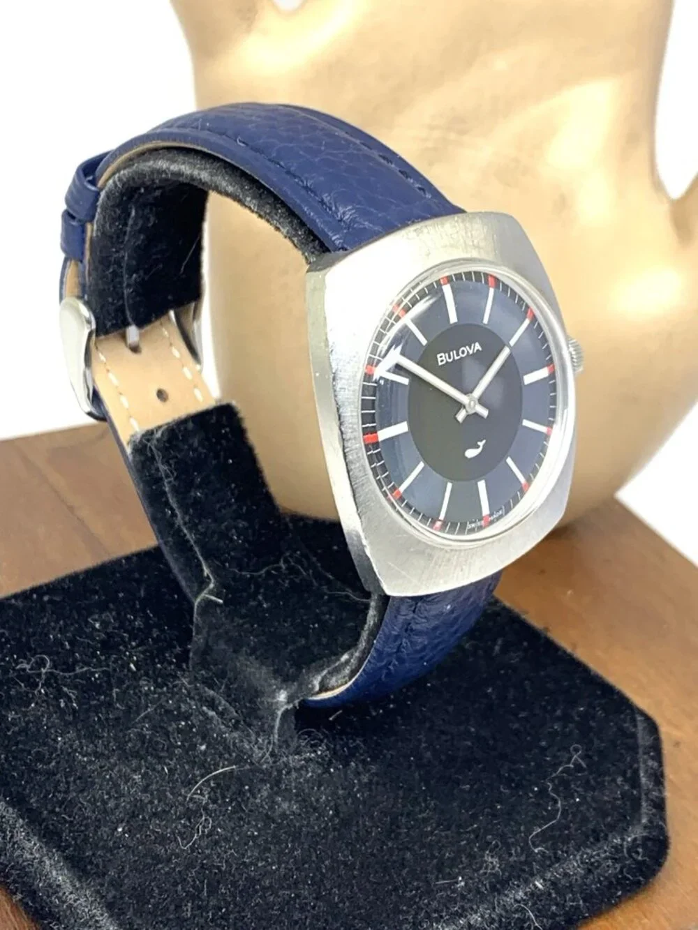 Bulova Sea King Men's Watch Vintage 1972 Swiss Manual Wind Blue Leather Band